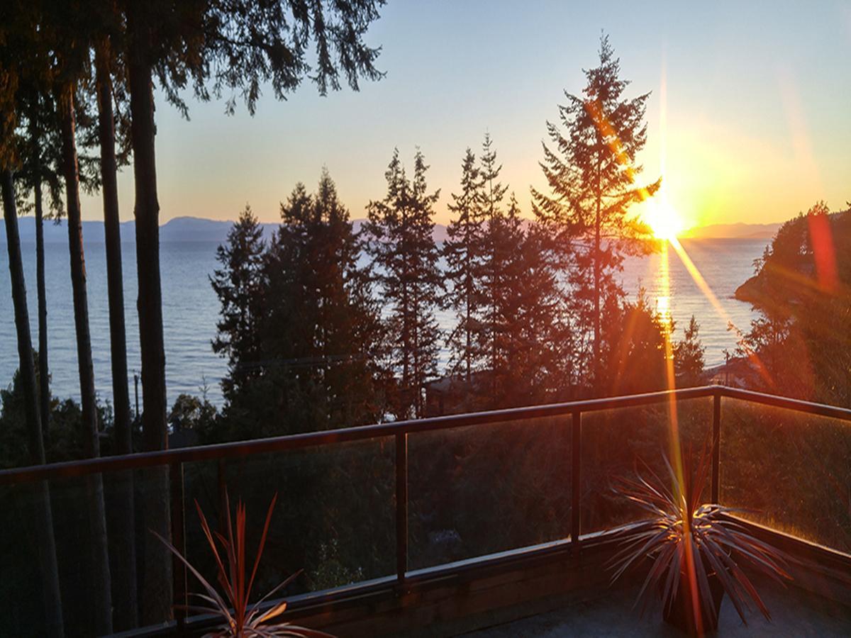 Sunshine Coast Treetop B&B Sechelt Eksteriør billede
