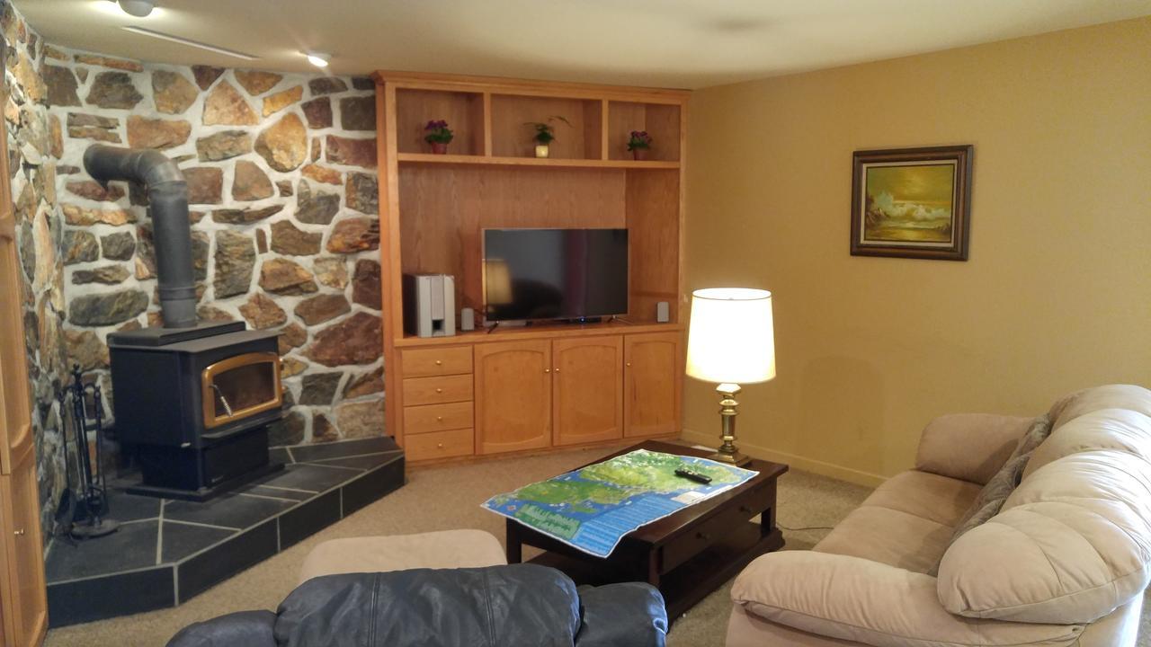 Sunshine Coast Treetop B&B Sechelt Eksteriør billede