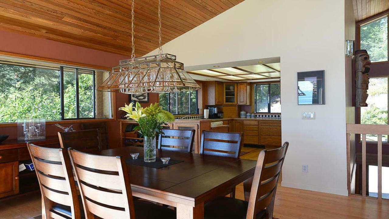 Sunshine Coast Treetop B&B Sechelt Eksteriør billede